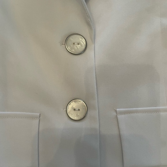 New White Fitted Blazer - Picture 8 of 11